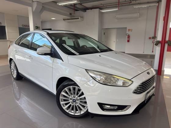 FORD FOCUS 2.0 TITANIUM 16V FLEX 4P POWERSHIFT FORD FOCUS 2.0 TITANIUM 16V FLEX 4P POWERSHIFT